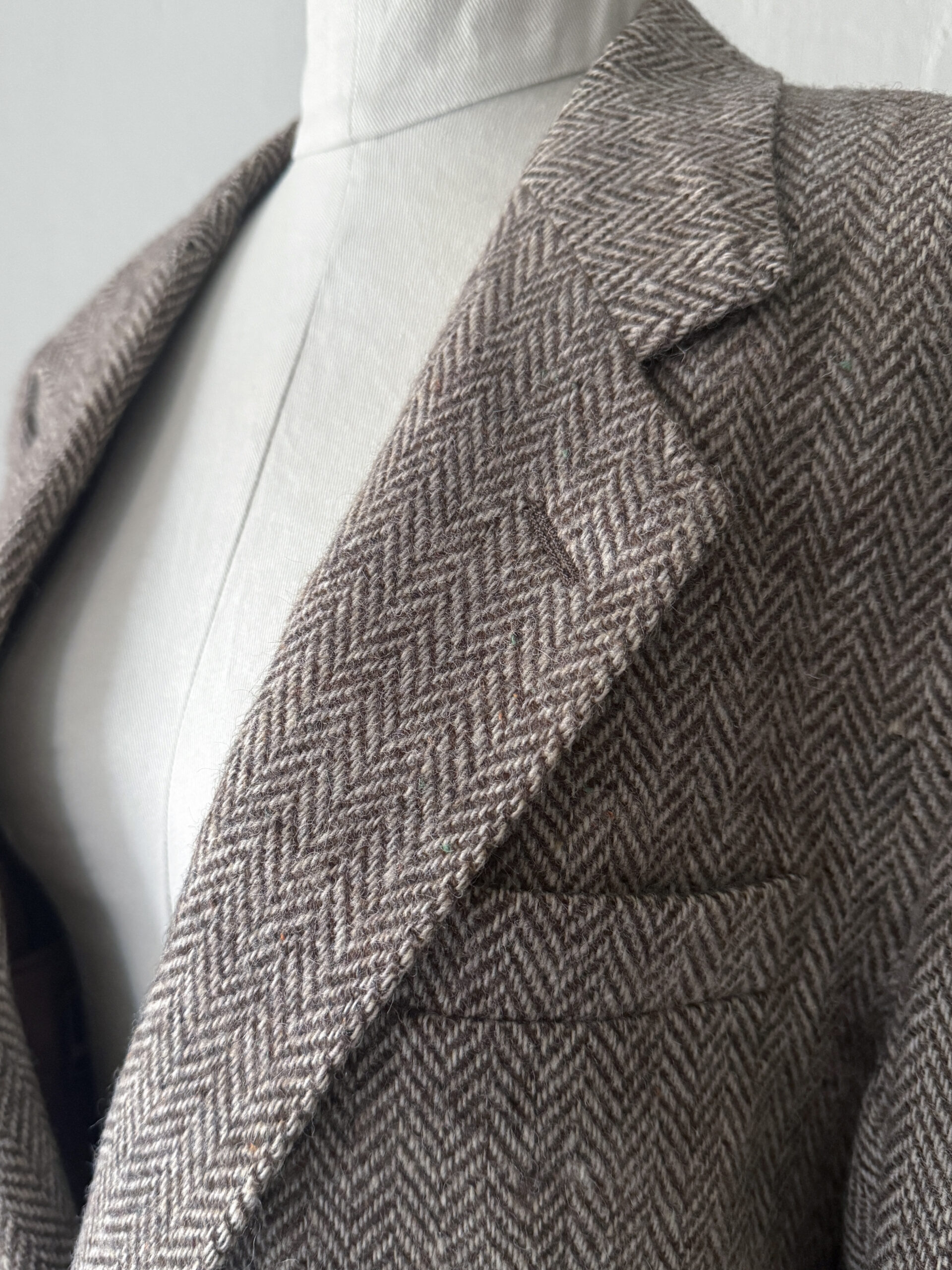 Brown Herringbone Virgin Wool Blazer - Image 8