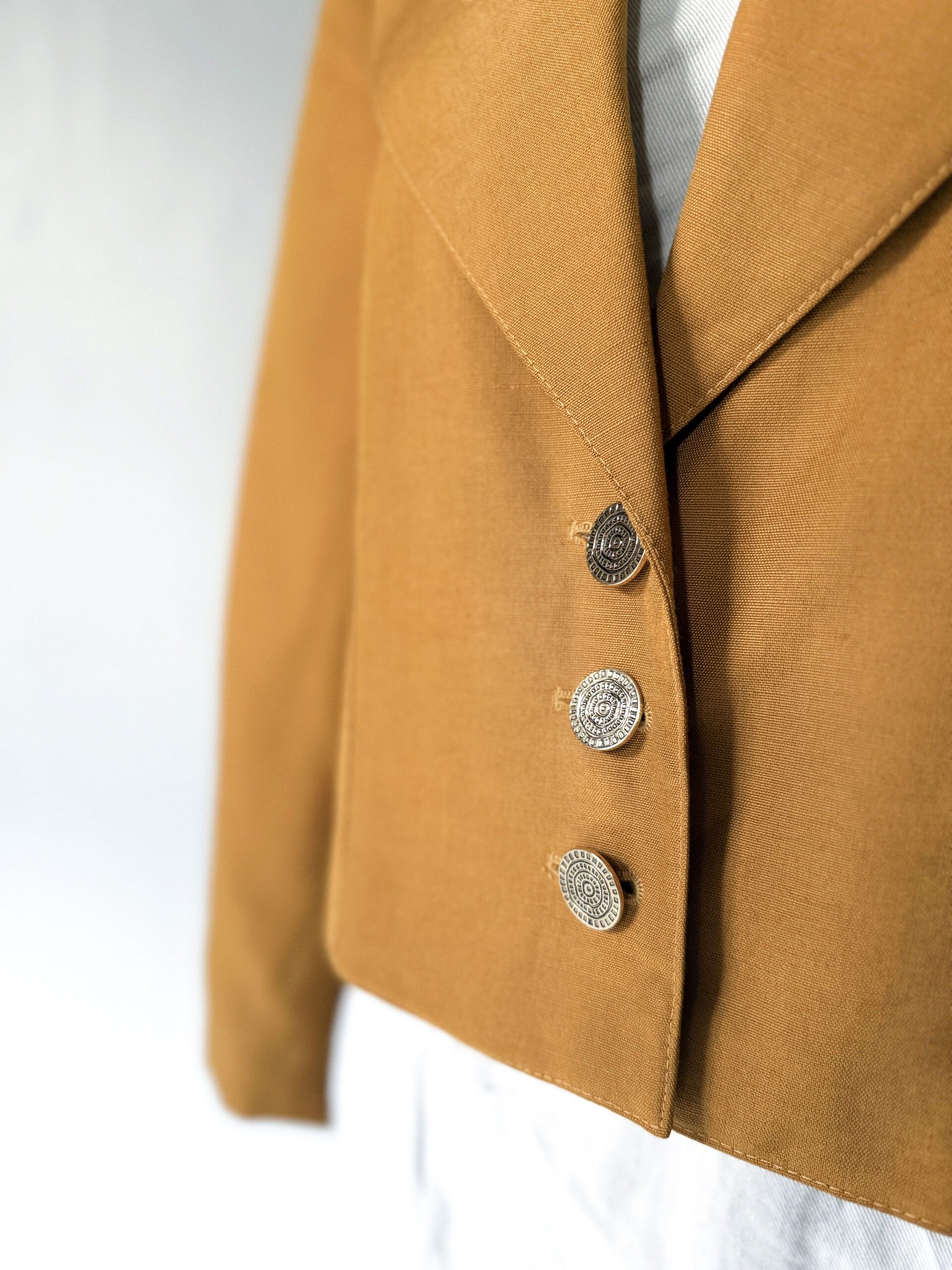 Mustard Linen-Viscose Cropped Blazer - Image 3