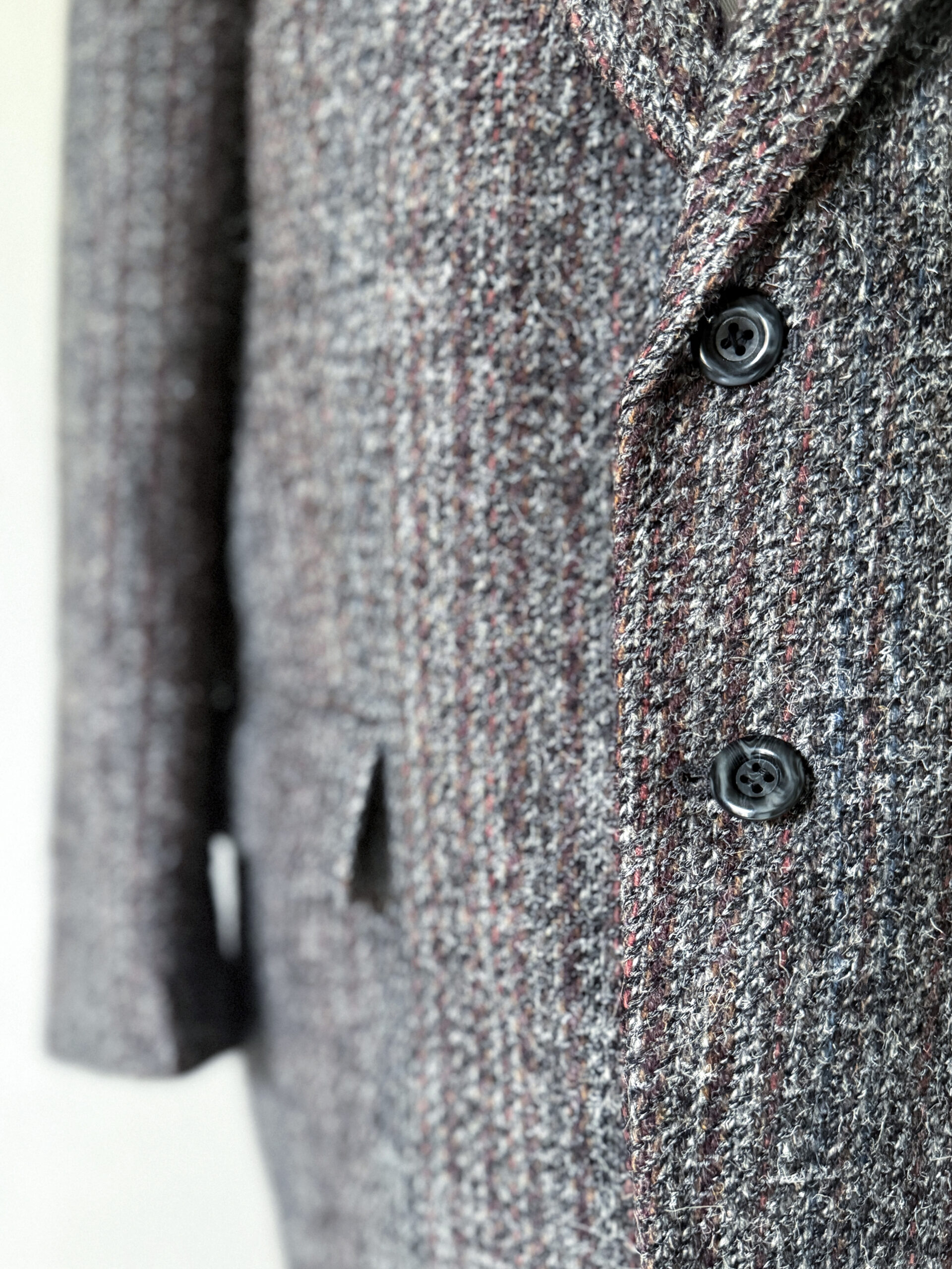 Grey-Pink Herringbone Wool Blazer - Image 4