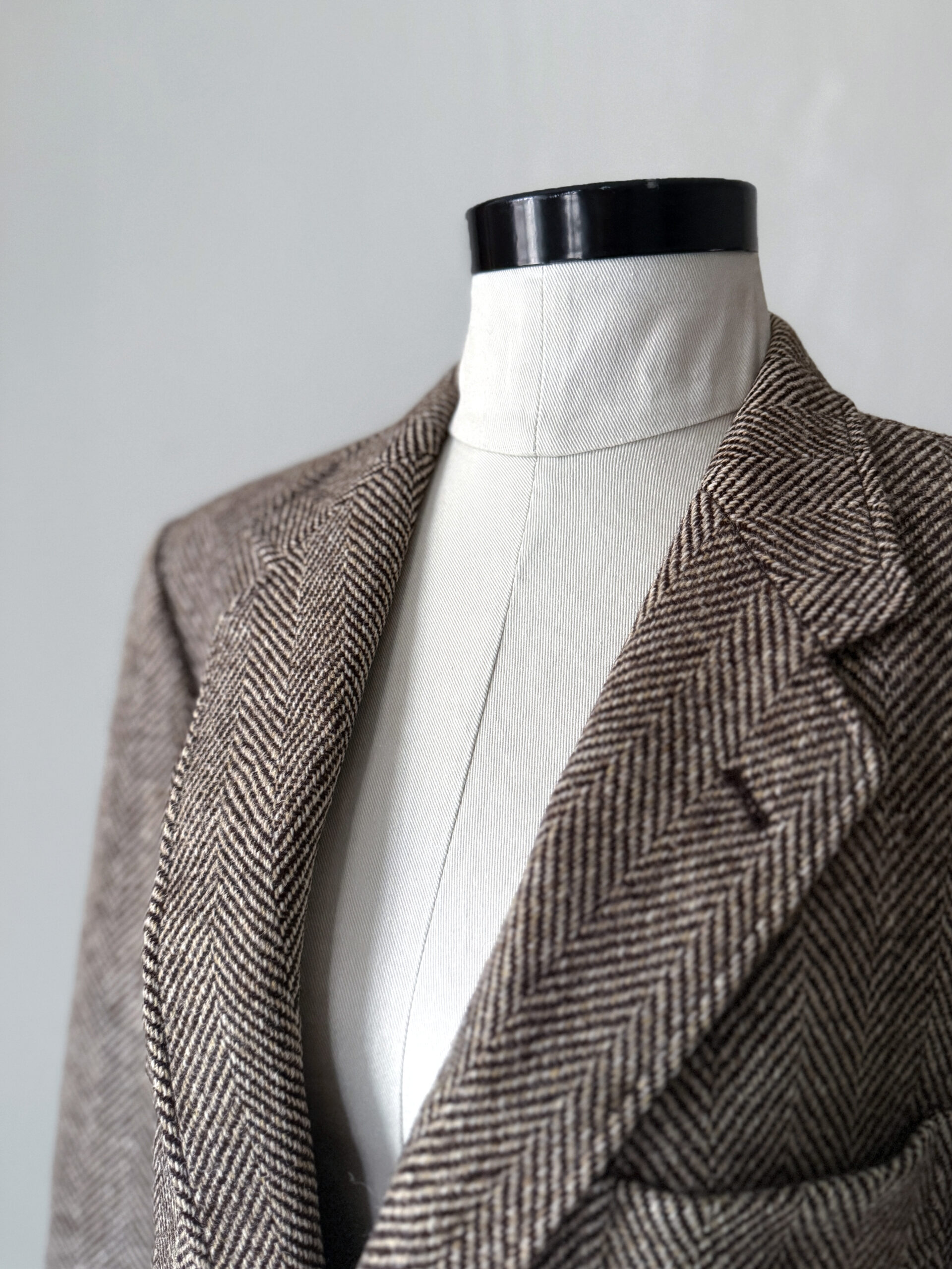 Brown Herringbone Wool Blazer with Pick Stitching - Image 3