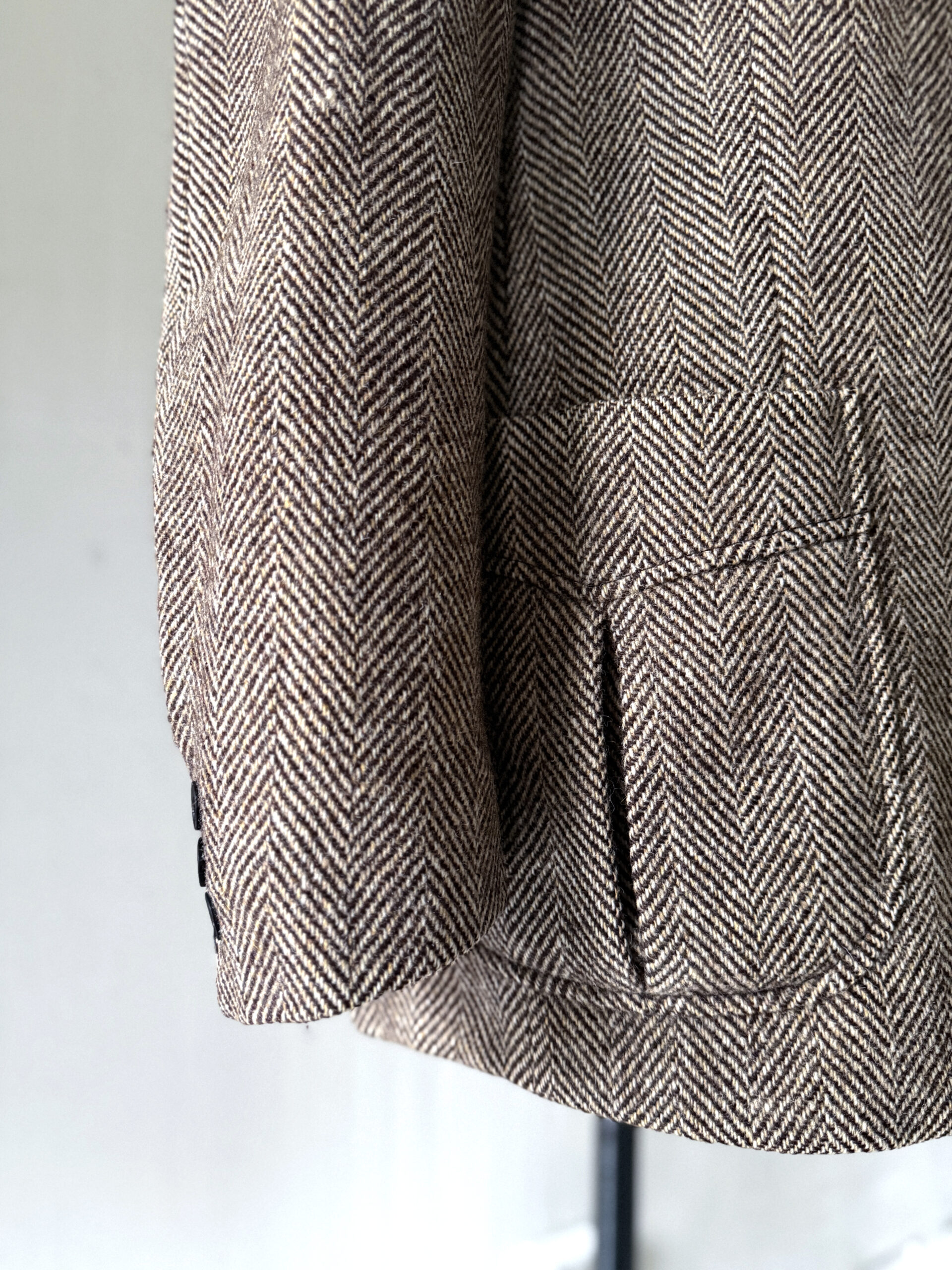 Brown Herringbone Wool Blazer with Pick Stitching - Image 6
