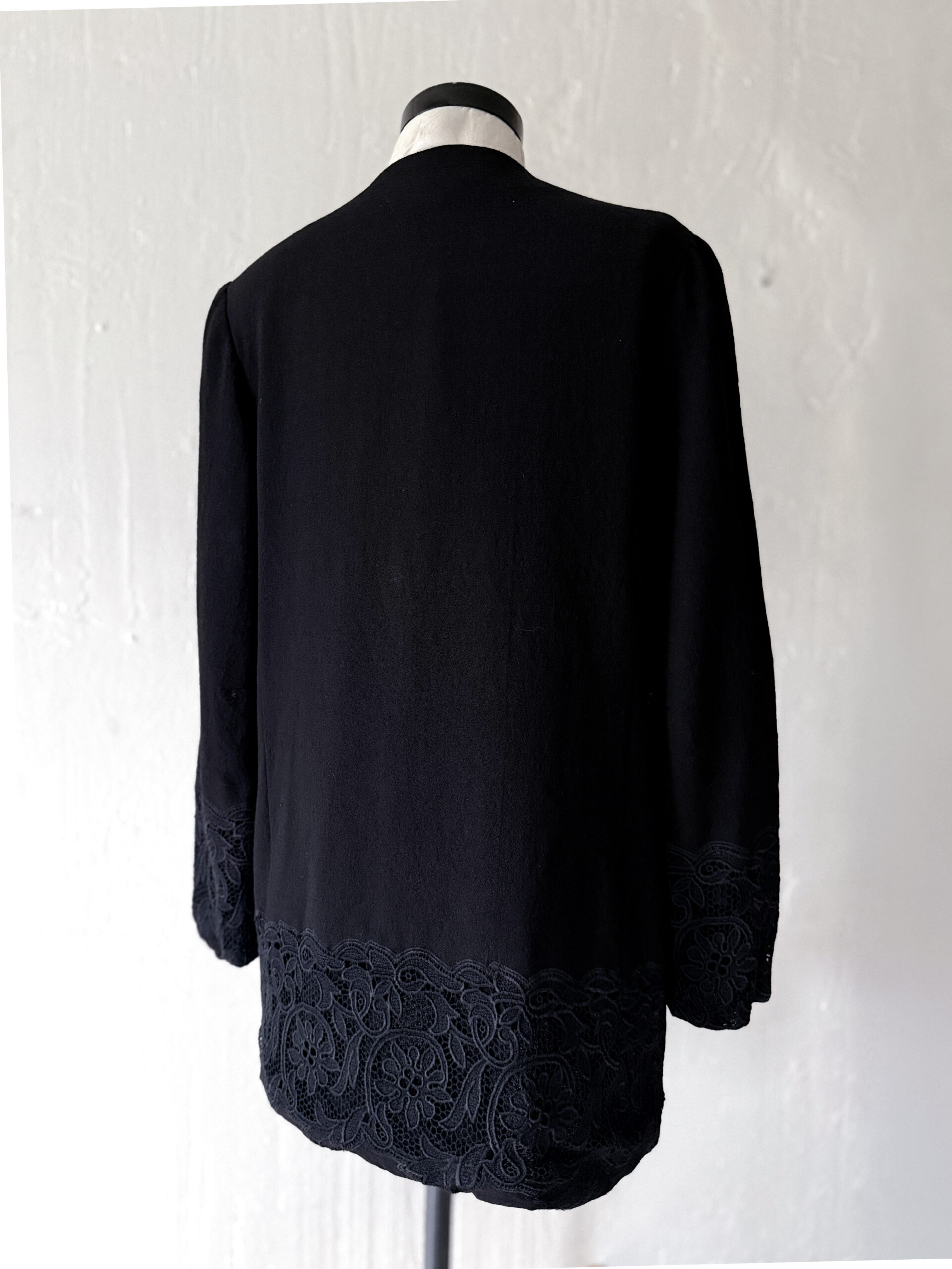 Handmade Virgin Wool Jacket with Lace Trim - Image 6